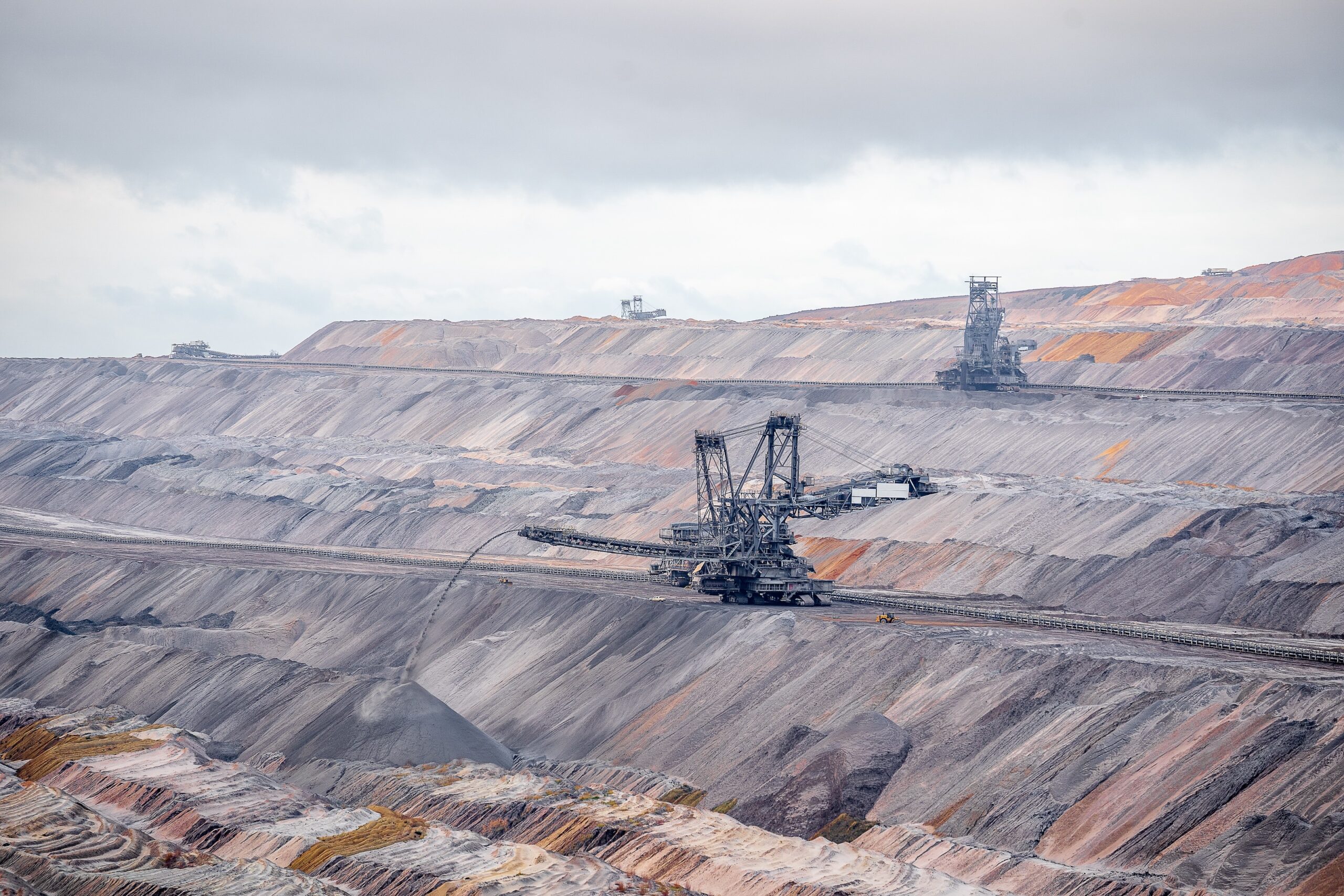 Towards Sustainable ASM-based Livelihoods: The Role of Institutional Arrangements in the Formalization of Artisanal and Small-scale Mining